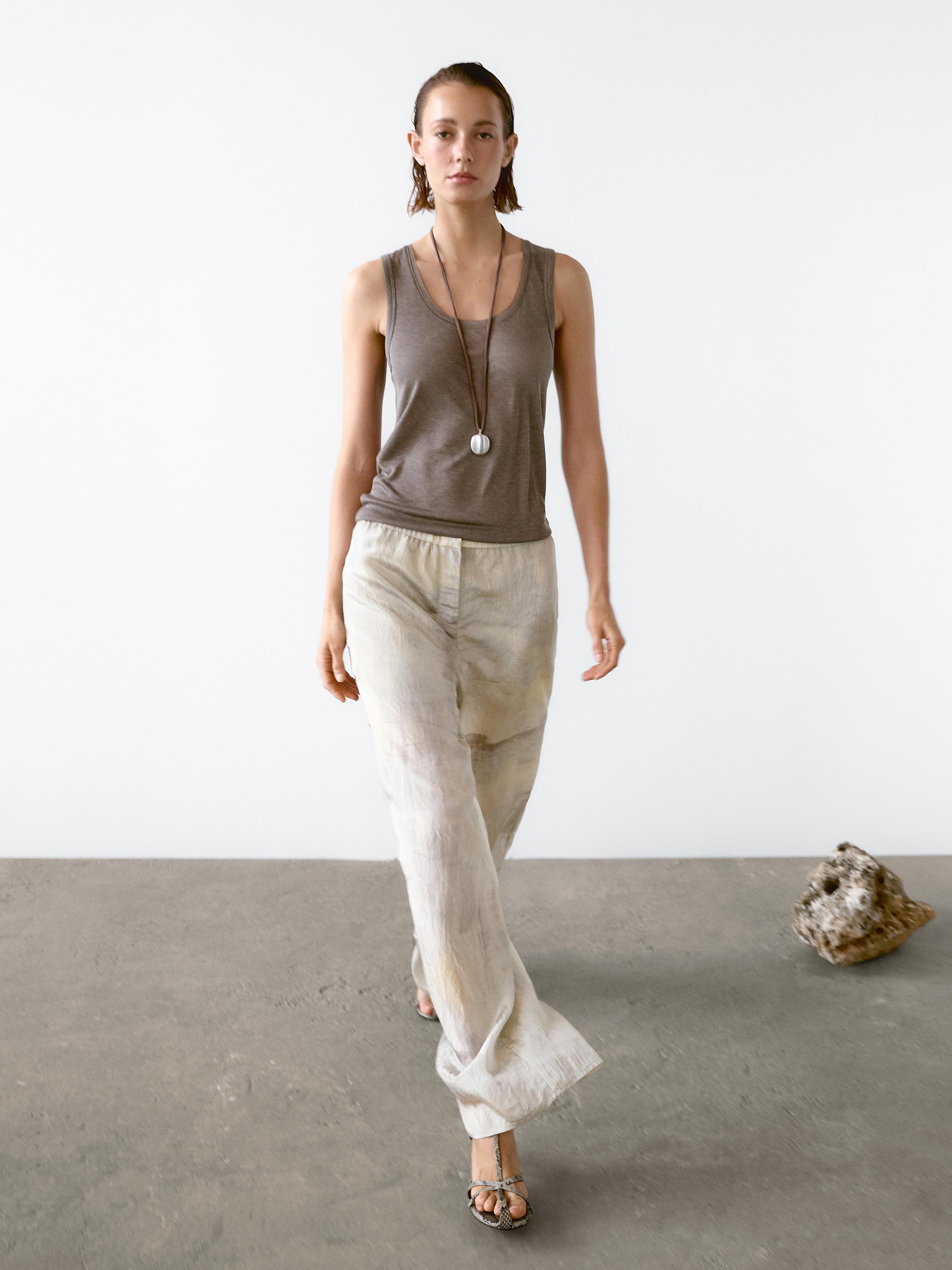 Round neck top with seam details